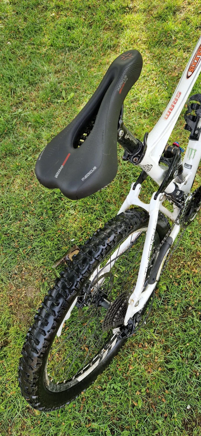 4. Bicicleta merida one twenty xt 2012