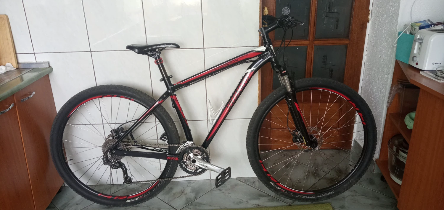 1. Mtb Specialized Hardrock sport