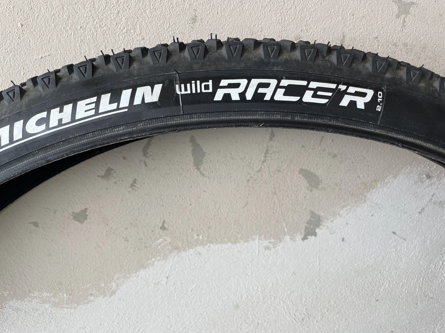2. Cauciuc Michelin Wild Racer 29x2.10
