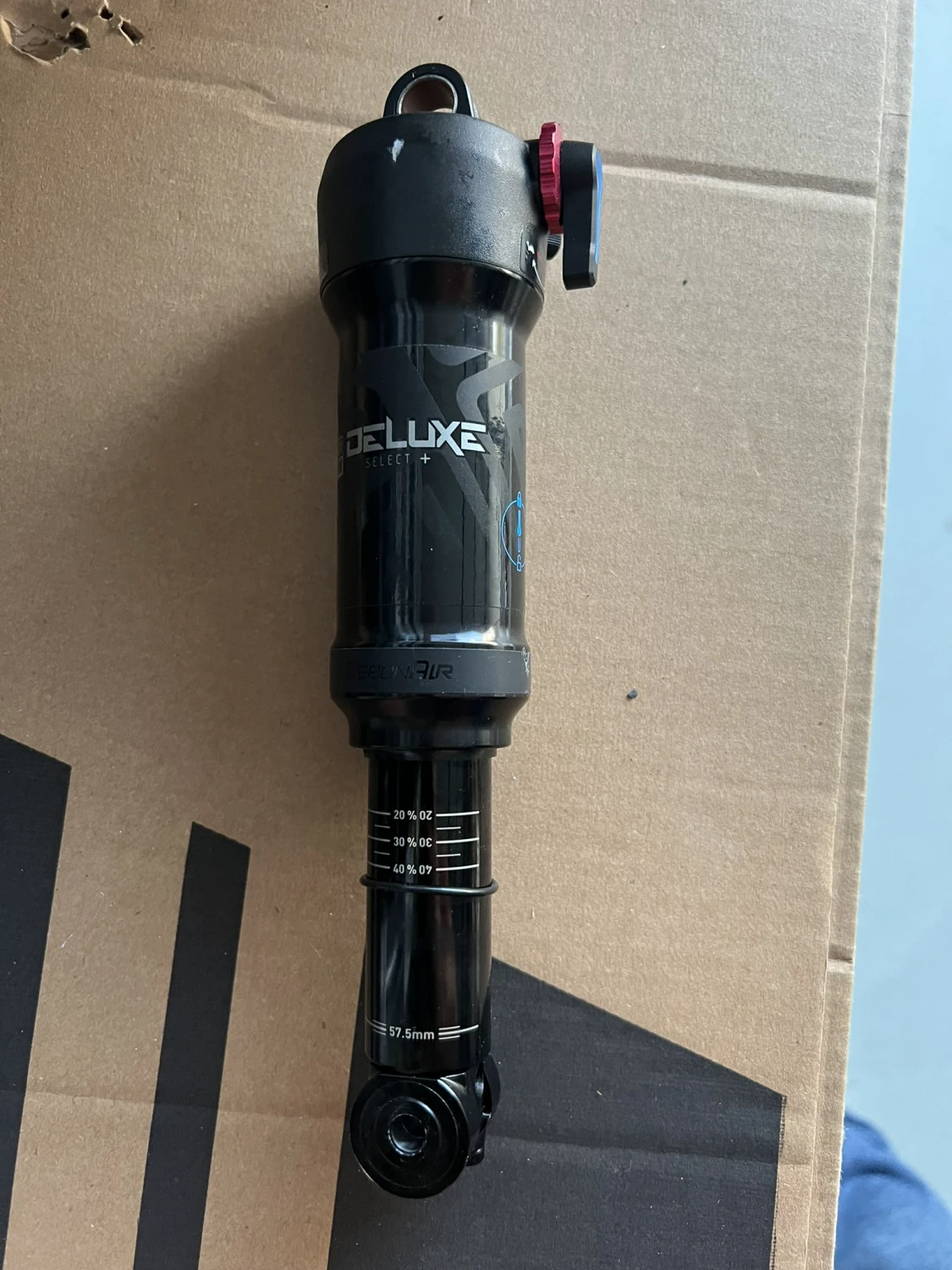 1. Rockshox deluxe 230x57.5