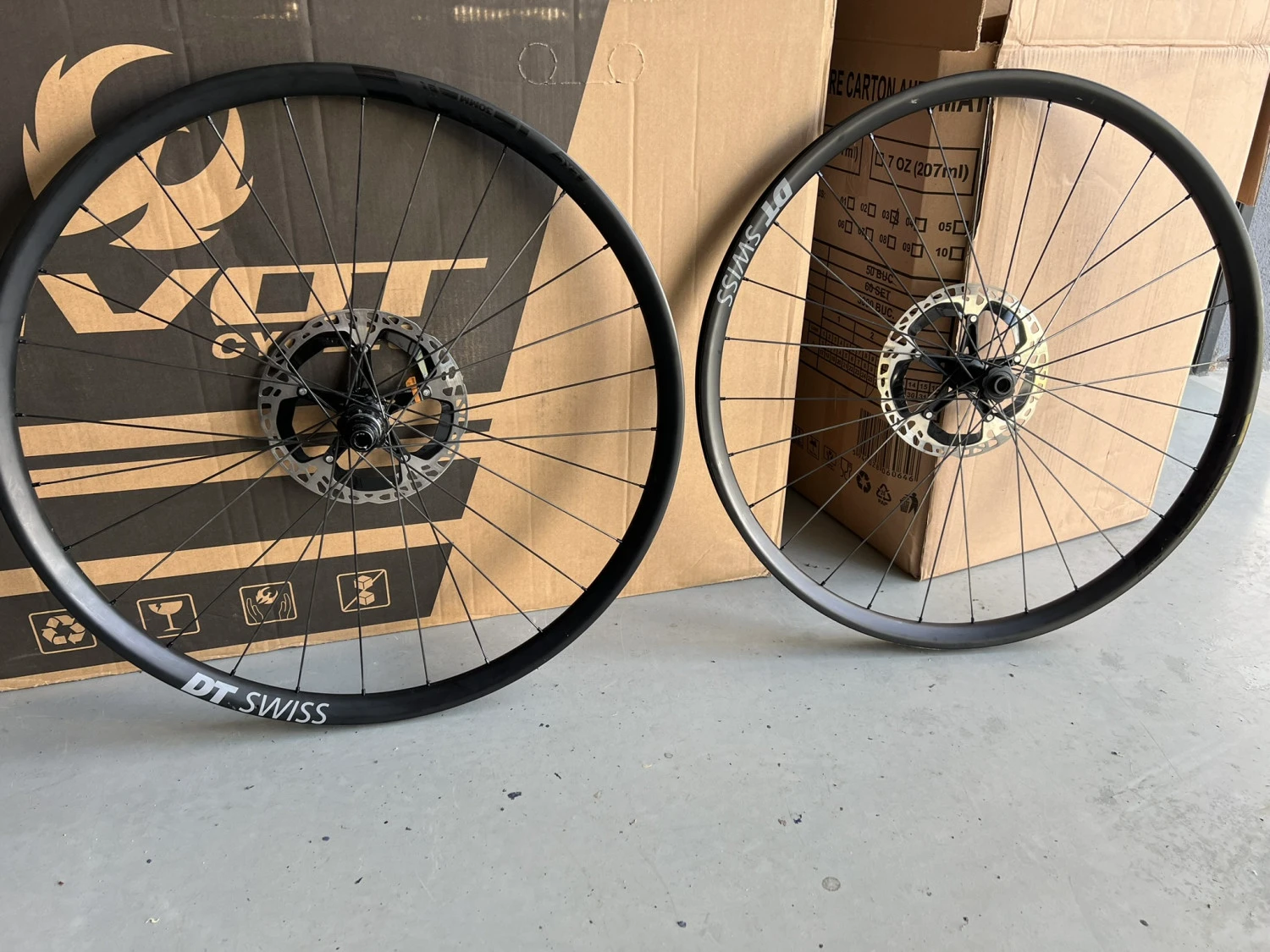 2. DT SWISS EXC 29 Carbon
