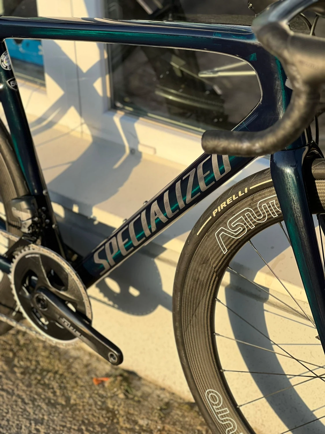 5. Cursieră șosea Specialized Tarmac SL6 (Sram Force AXS, Zipp)