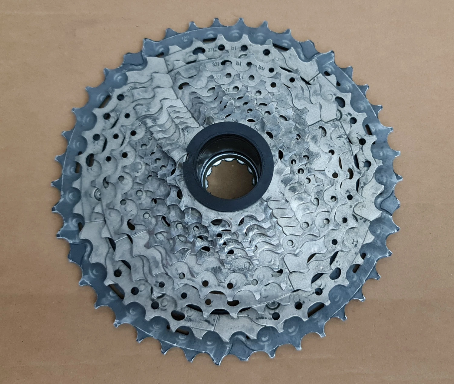 1. Pinioane SLX CS-M7000 - 11 viteze (11-42 T)