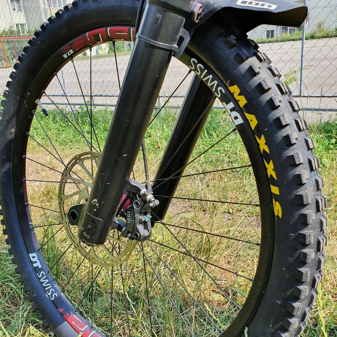 3. MTB Trek Session 88 DH 27.5, full suspension