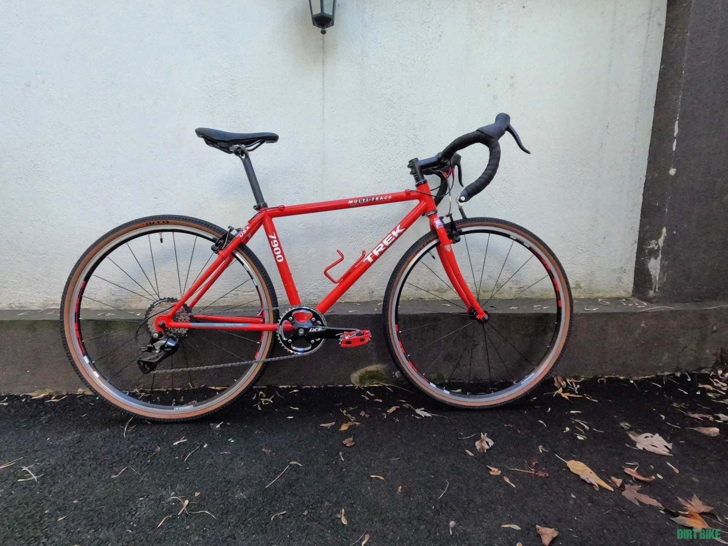 1. Cursiera Gravel Trek Multi-Track 7900 Restomod