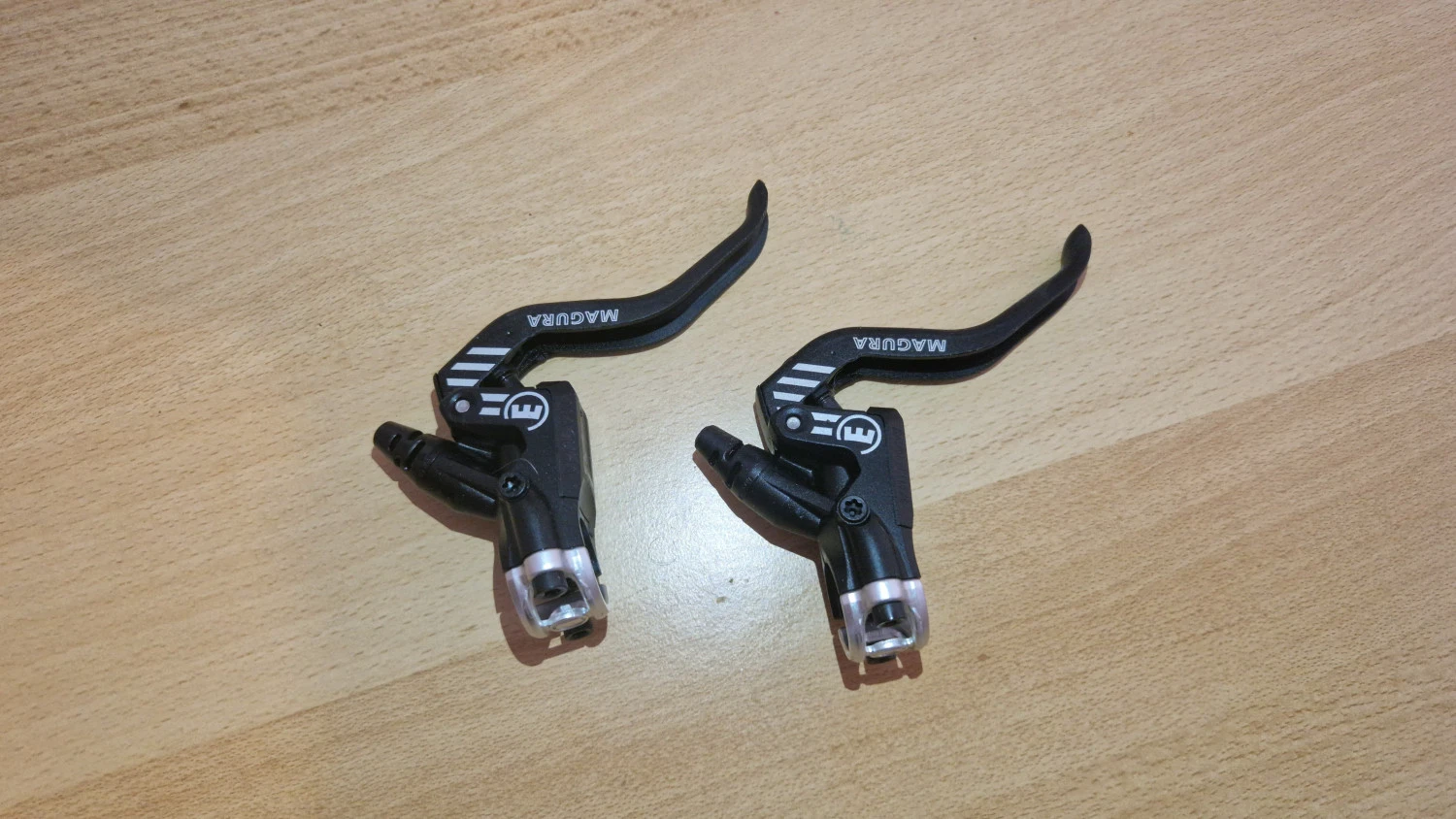 1. Manete Magura MT5 E-STOP