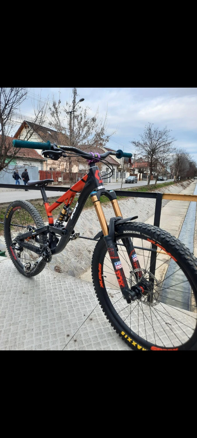 1. MTB Scott Voltage FR710, 2018, mar.M