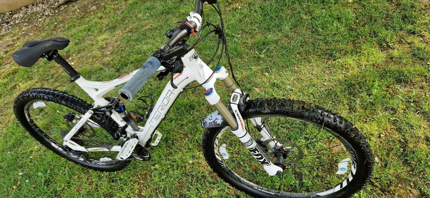 1. Bicicleta MTB Merida One Twenty XT