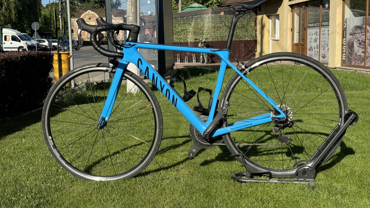 1. Cursiera sosea Canyon Ultimate CF SL