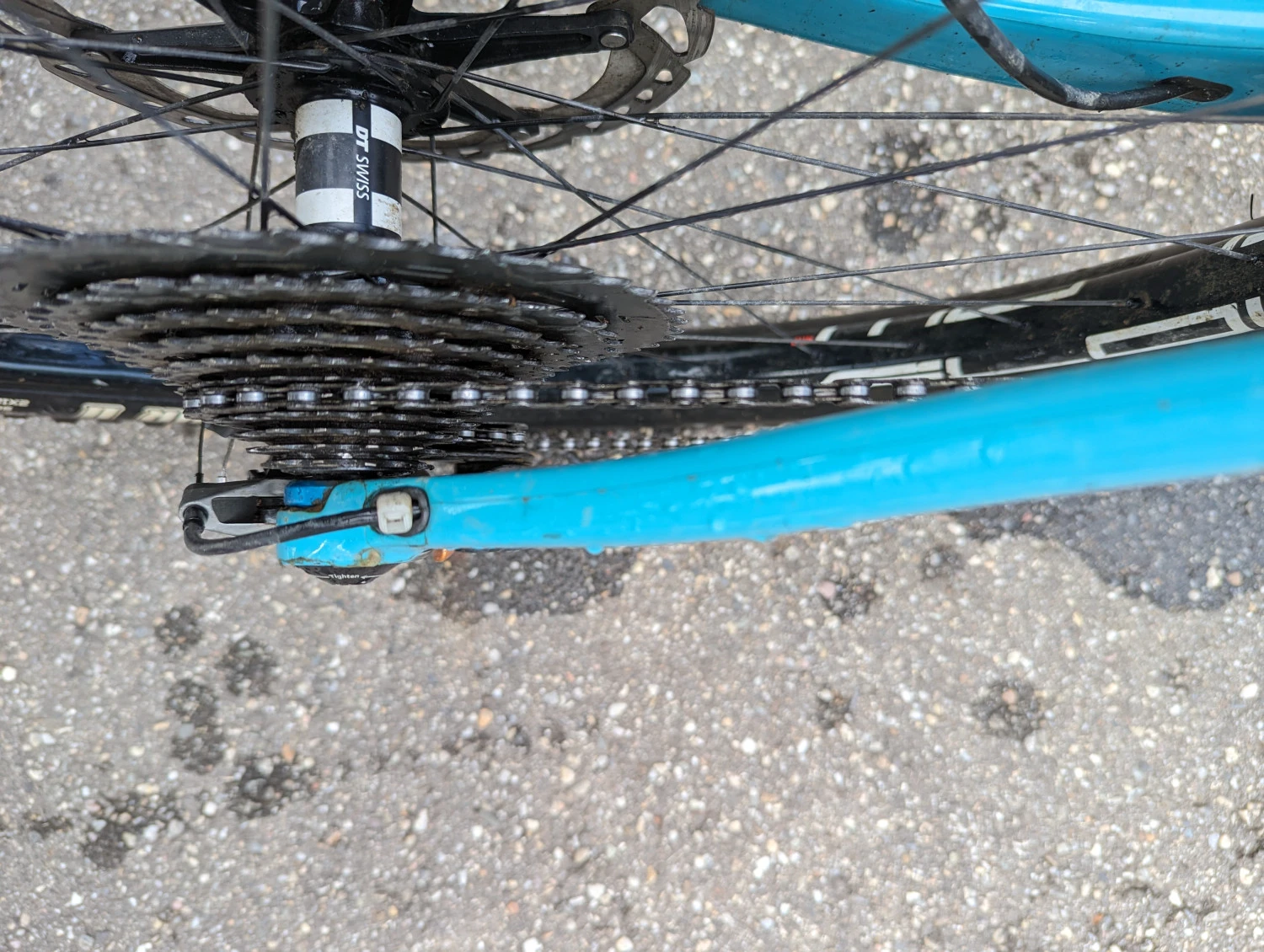 9. Vând bicicletă MTB Yeti SB6c 27.5", S Carbon