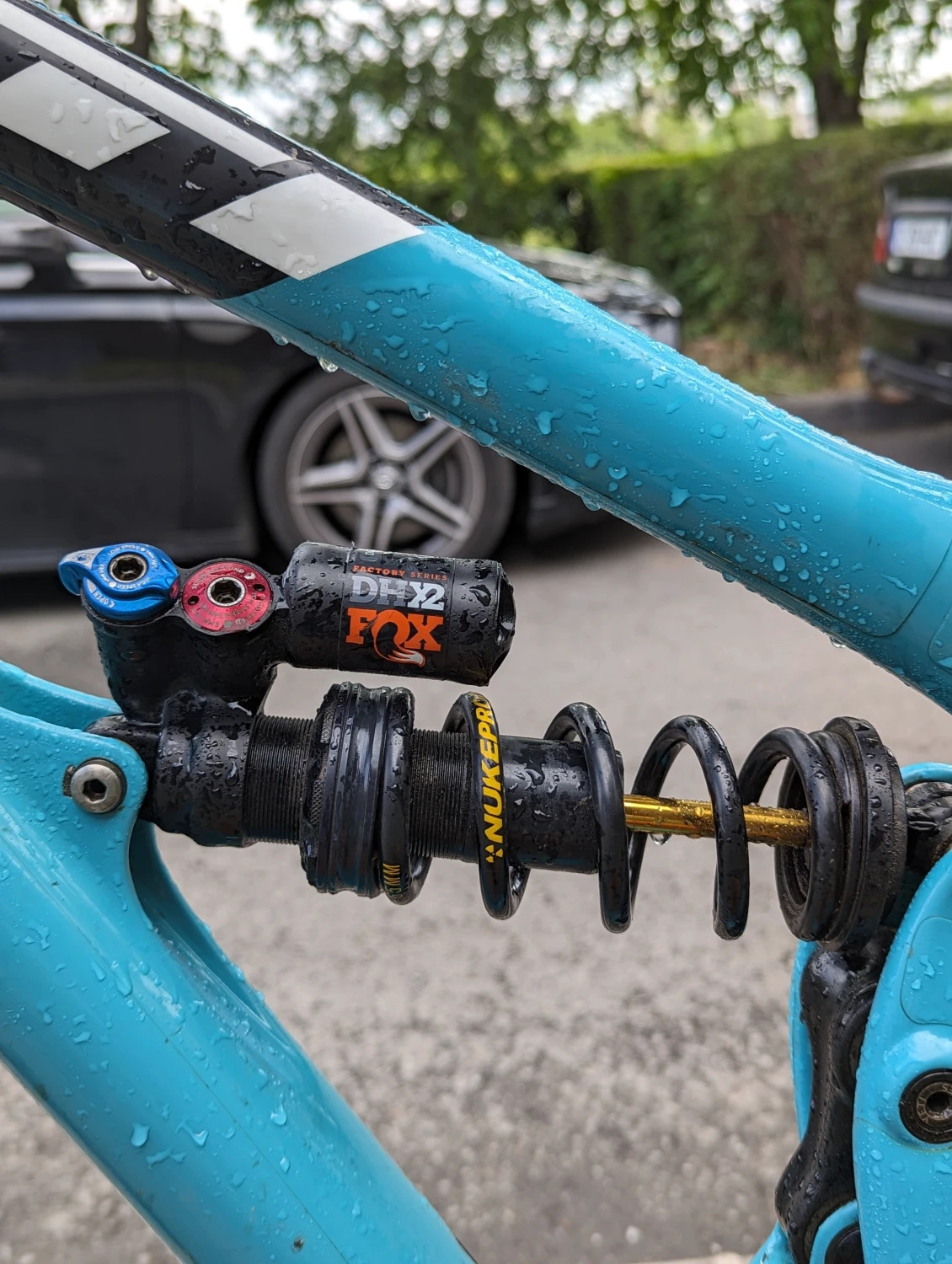 2. Vând bicicletă MTB Yeti SB6c 27.5", S Carbon