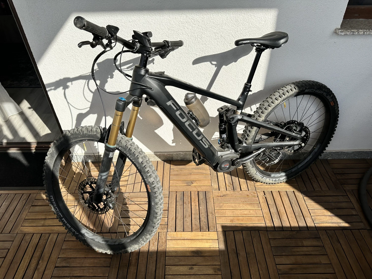 1. Bicicleta electrica MTB Focus Jam 2 27.5, marimea M