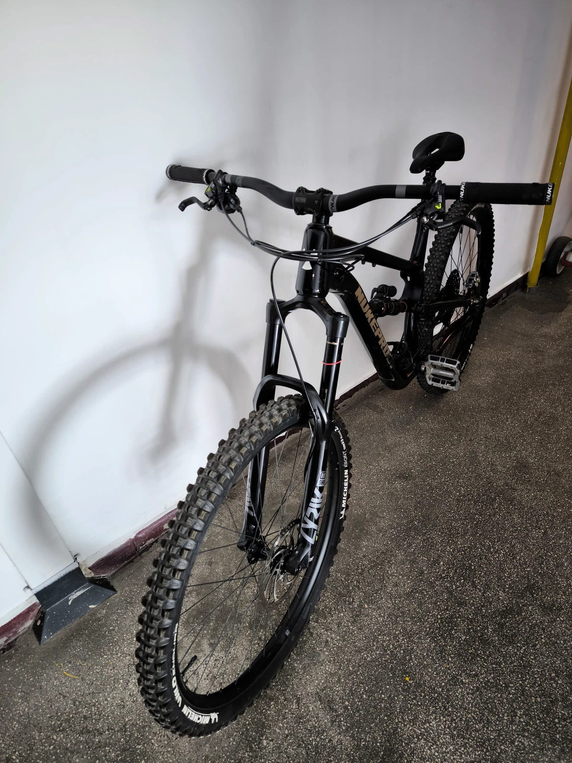1. MTB Nukeproof Mega 29" 2022