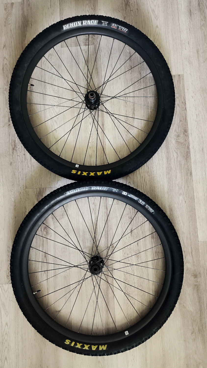 1. Set roți MTB 29" Roval Carbon Control (PREȚ REDUS)