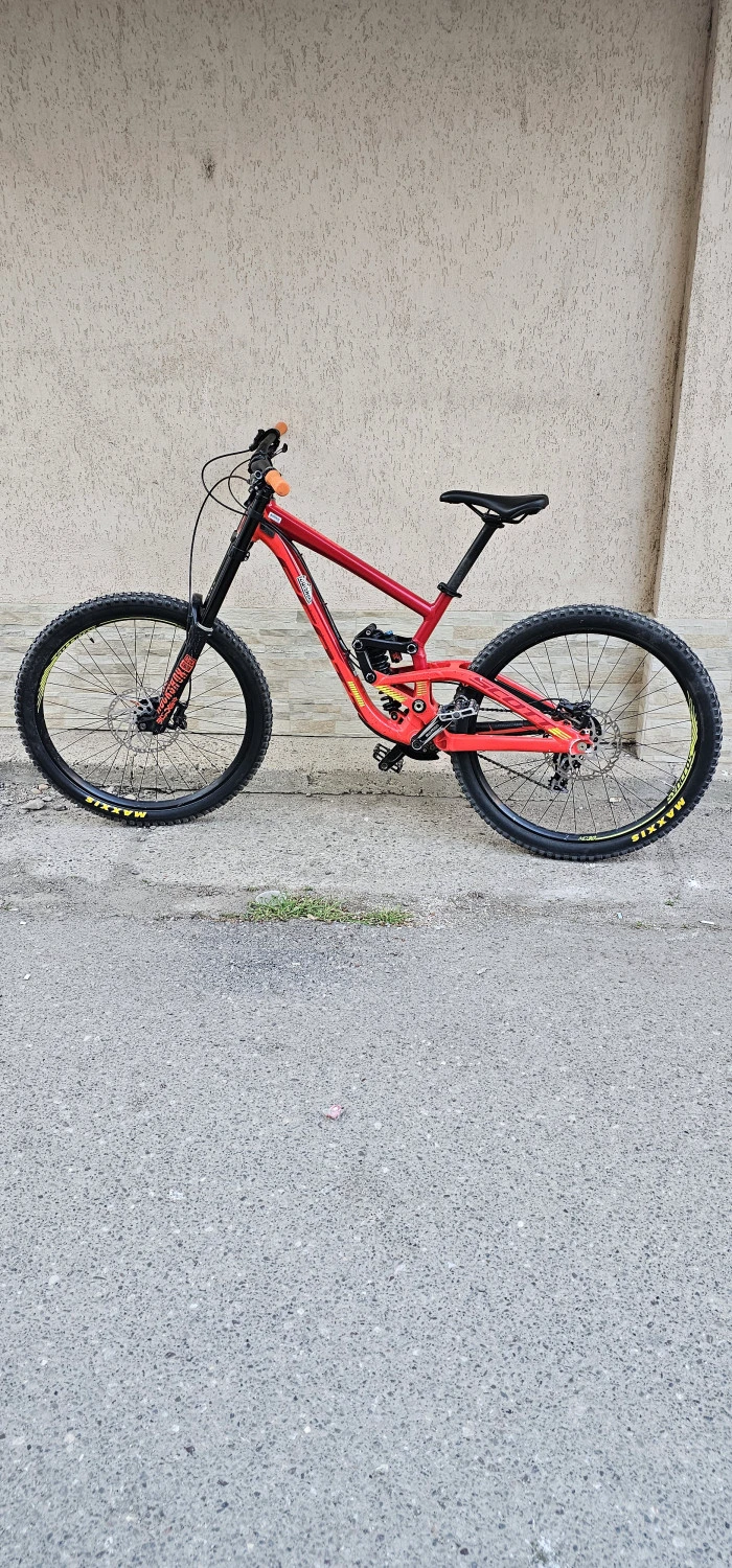 2. VAND URGENT MTB Scott Gambler 730
