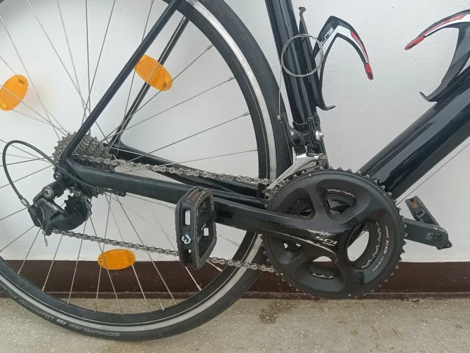 6. Bicicleta cursiera carbon Fuji Altamira 54 Shimano 105 2x10sp
