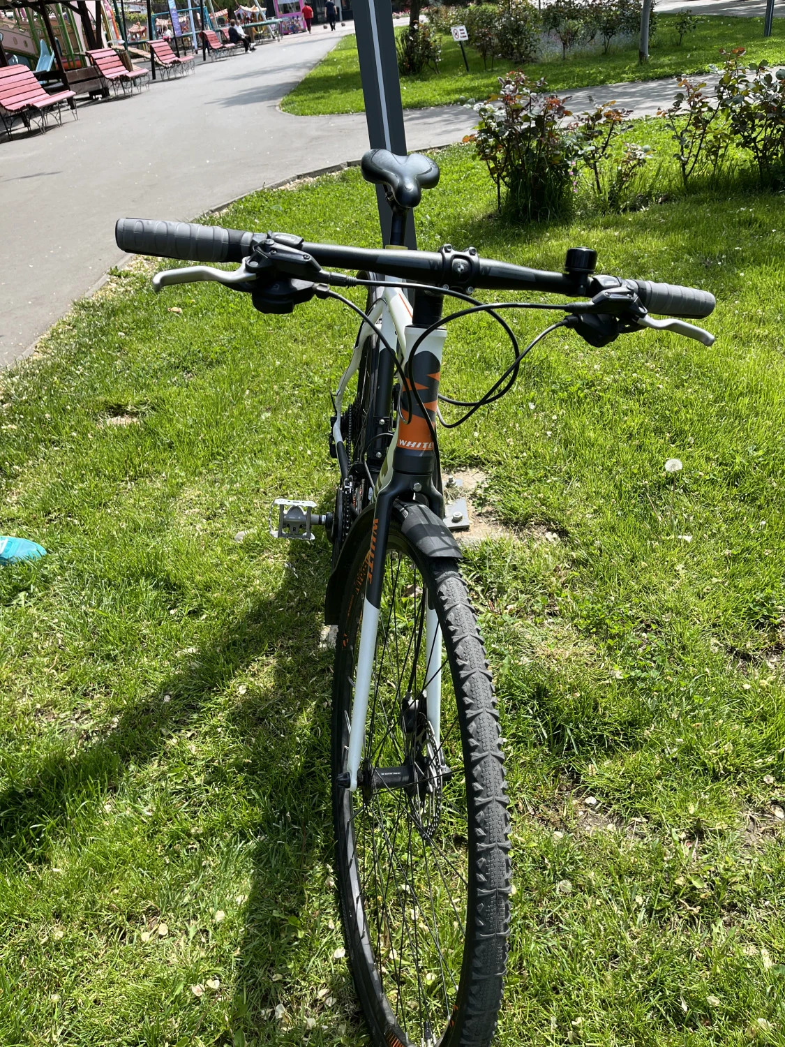 9. Bicicleta trekking Whyte Street Comfort Lite 28" deore xt