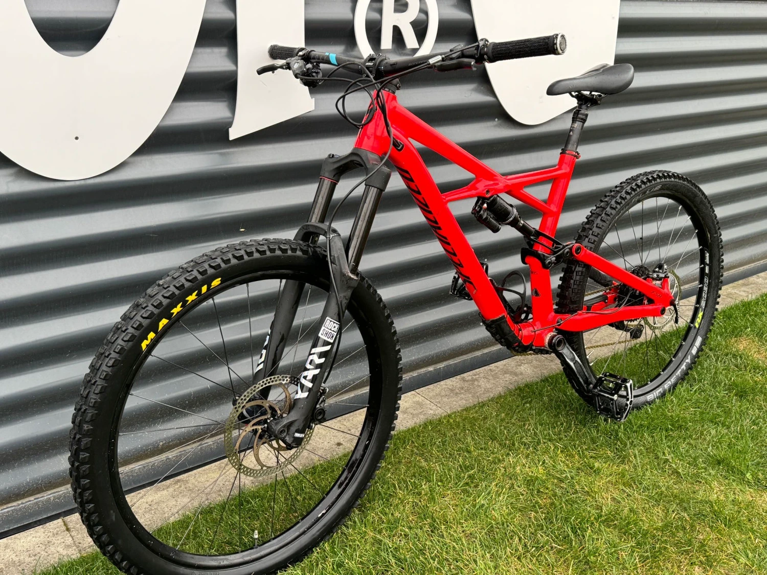 15. MTB Specialized Enduro Comp 2019 27.5 M/L Full suspension