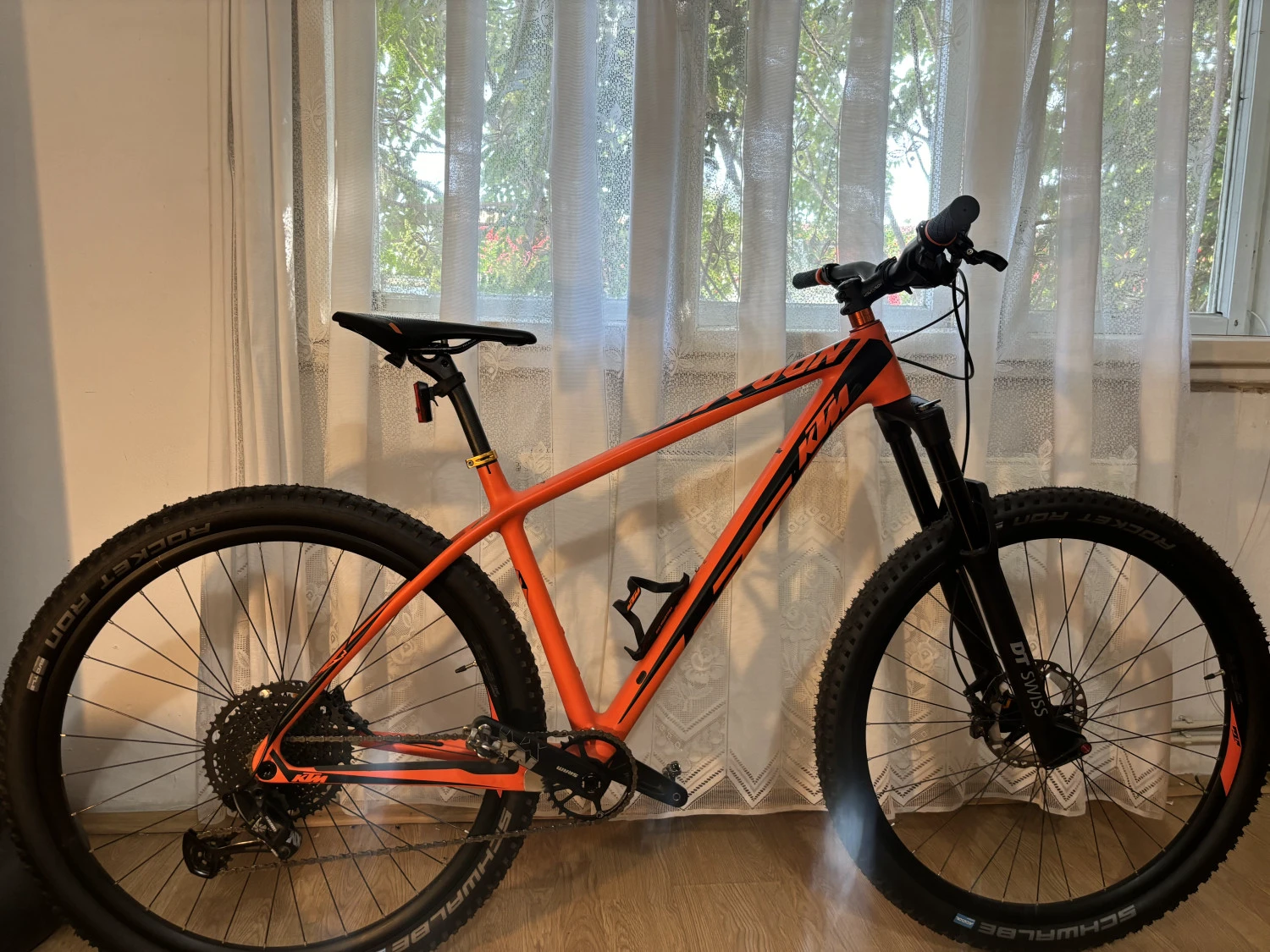 2. Bicicletă Carbon KTM Myroon Prestige, mărime L