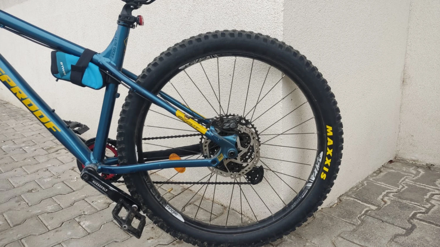 3. Vând MTB Nukeproof Scout 275