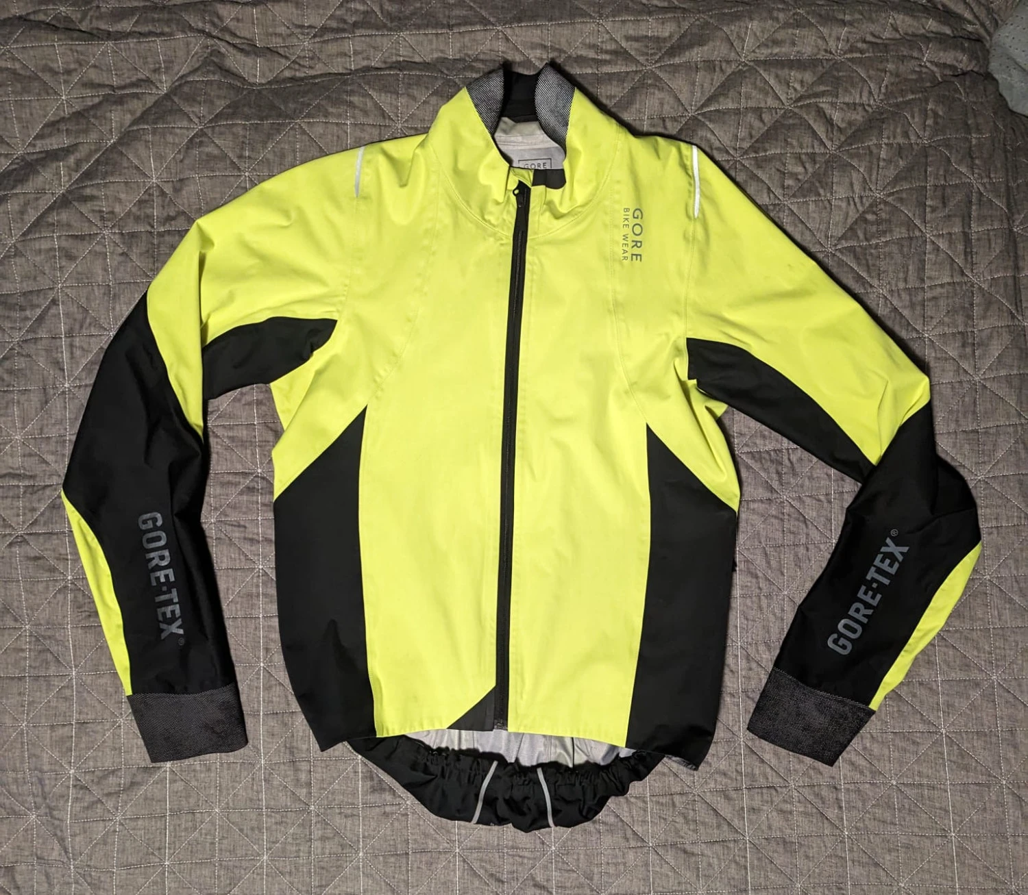 8. Jacheta ciclism Gore Bike Wear Goretex, marimea L