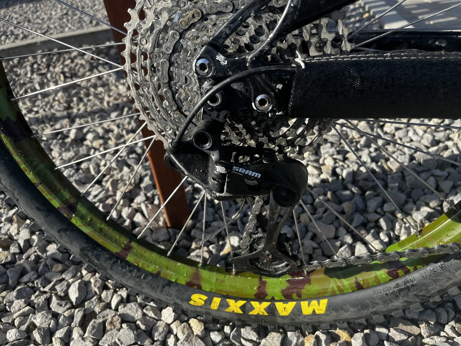 3. MTB Propain Rage, marime M