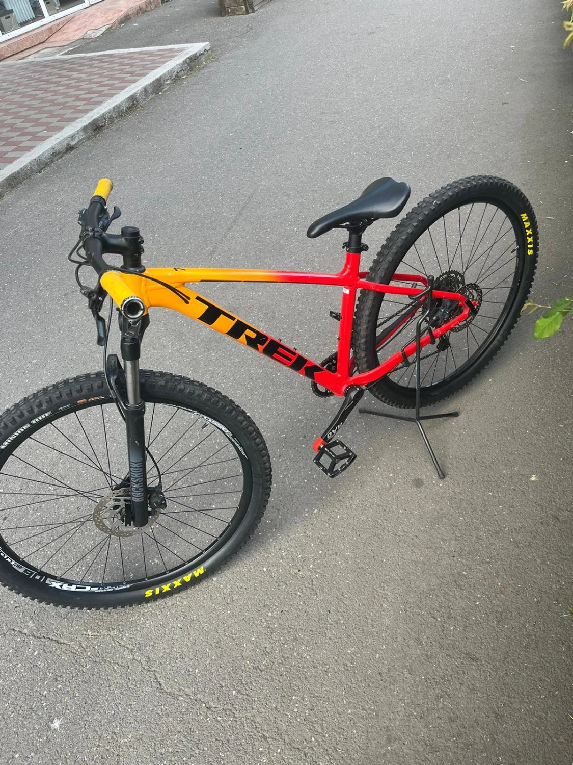 1. Bicicleta MTB Trek Marlin 7