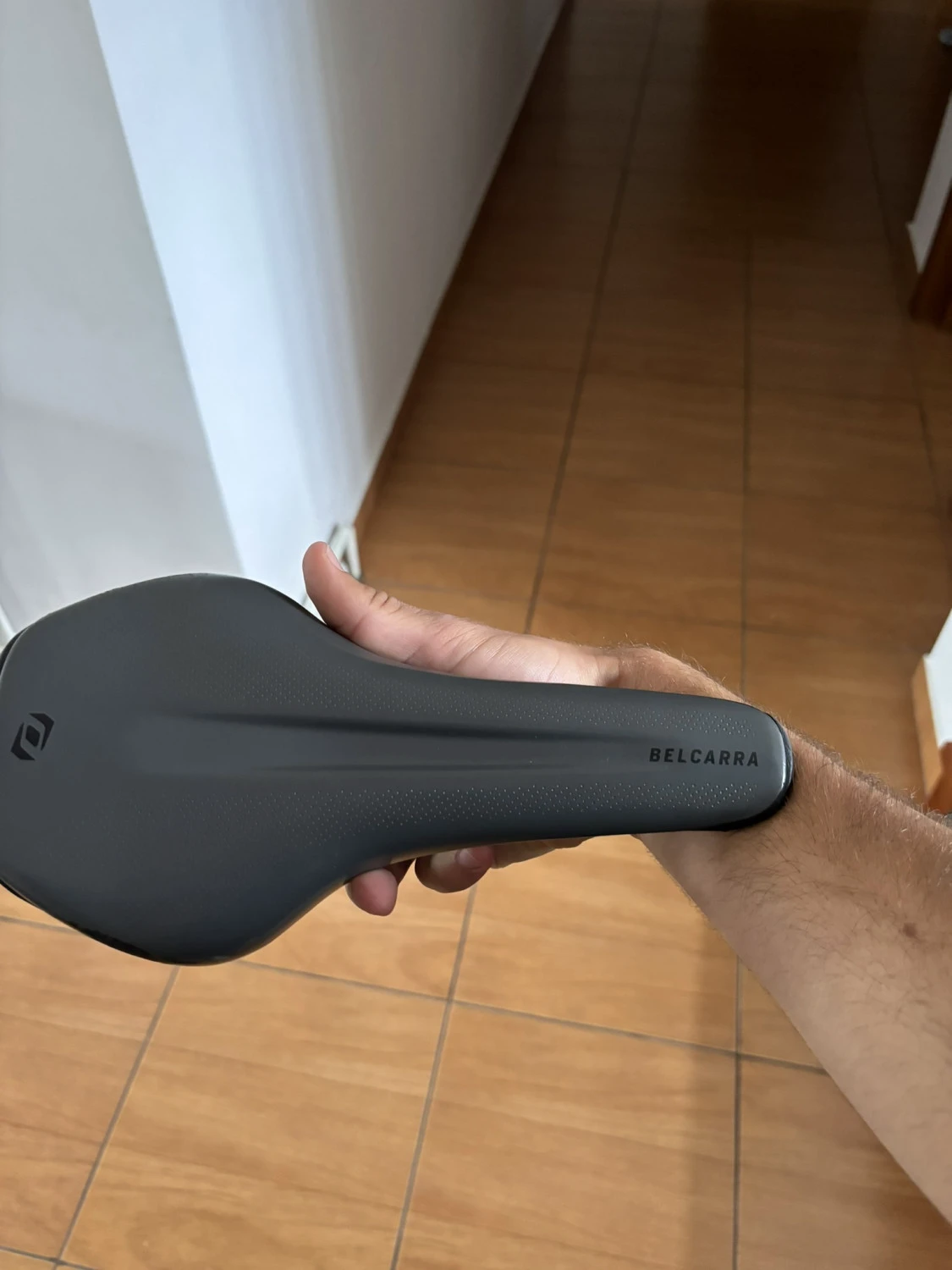 1. Sa bicicleta Syncros Belcarra R 2.0 Channel saddle
