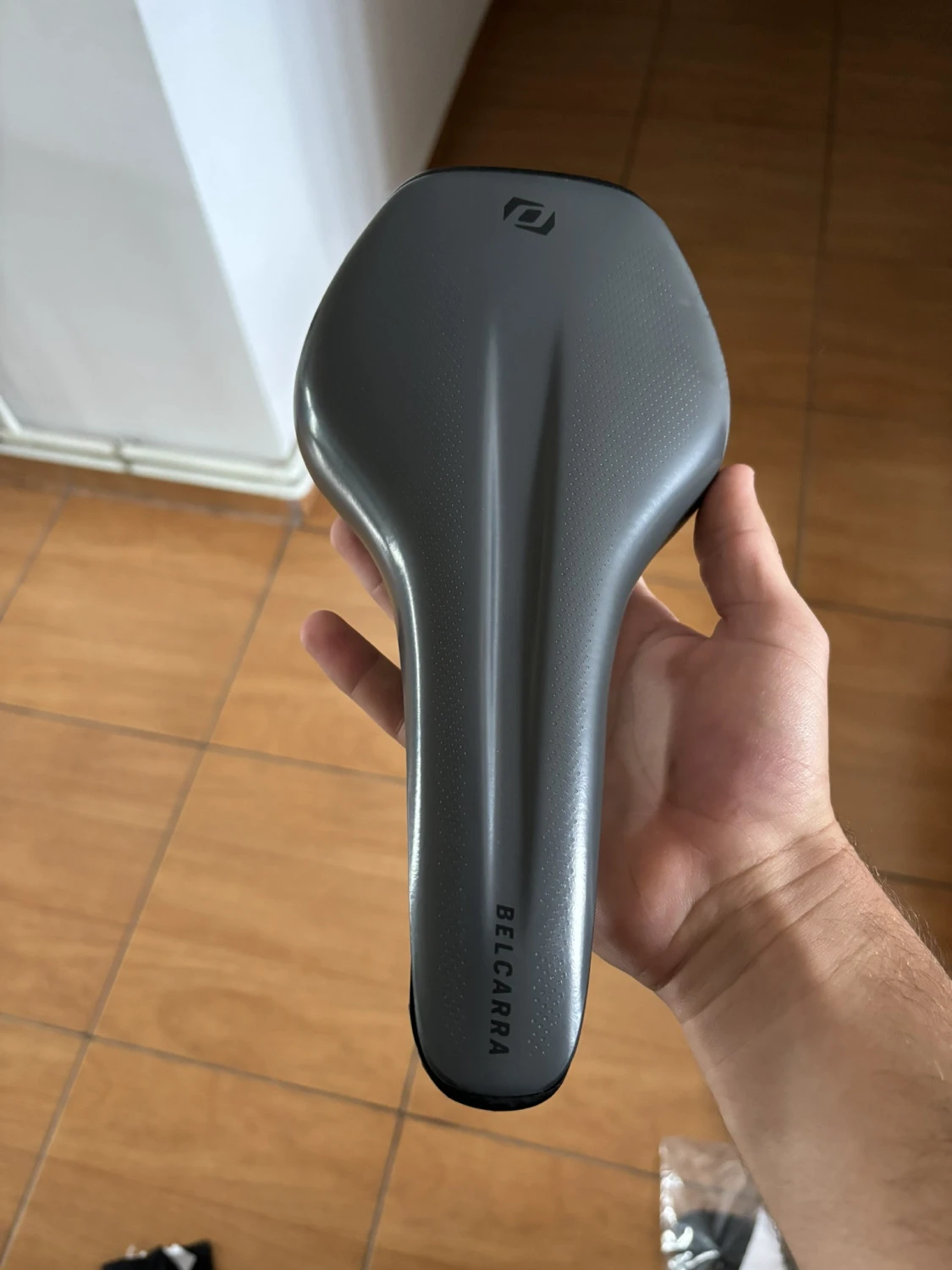 4. Sa bicicleta Syncros Belcarra R 2.0 Channel saddle