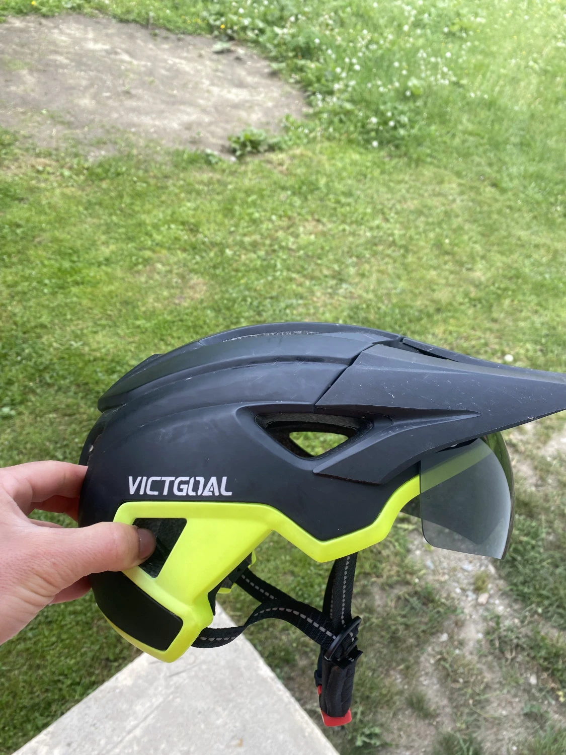 3. Cască ciclism Victgoal, marime M