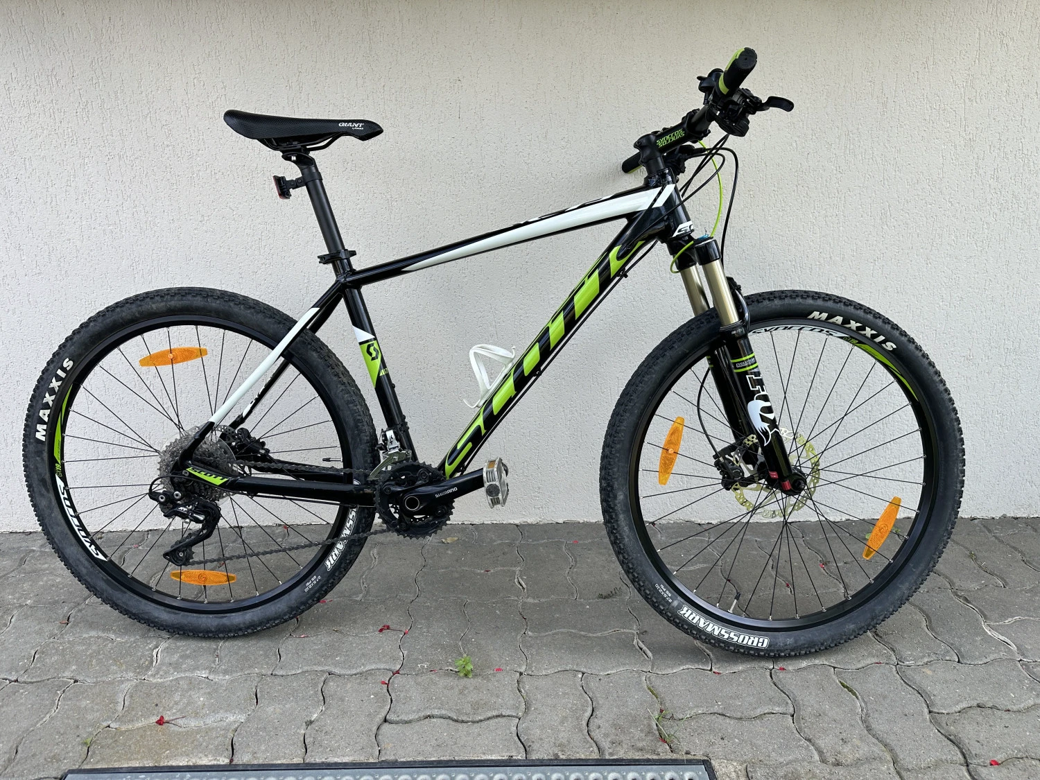 1. Scott Scale 750 27.5 50cm mtb furca fox shimano xt