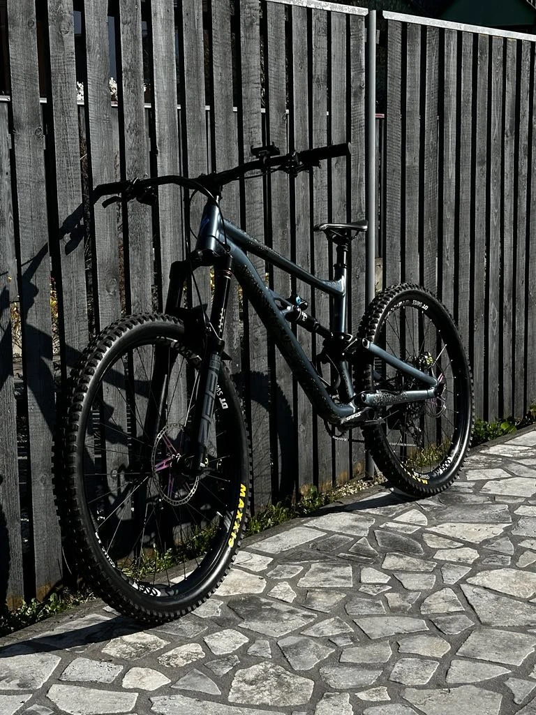 1. Bicicleta enduro - Specialized status 160 - Mullet bike - full custom