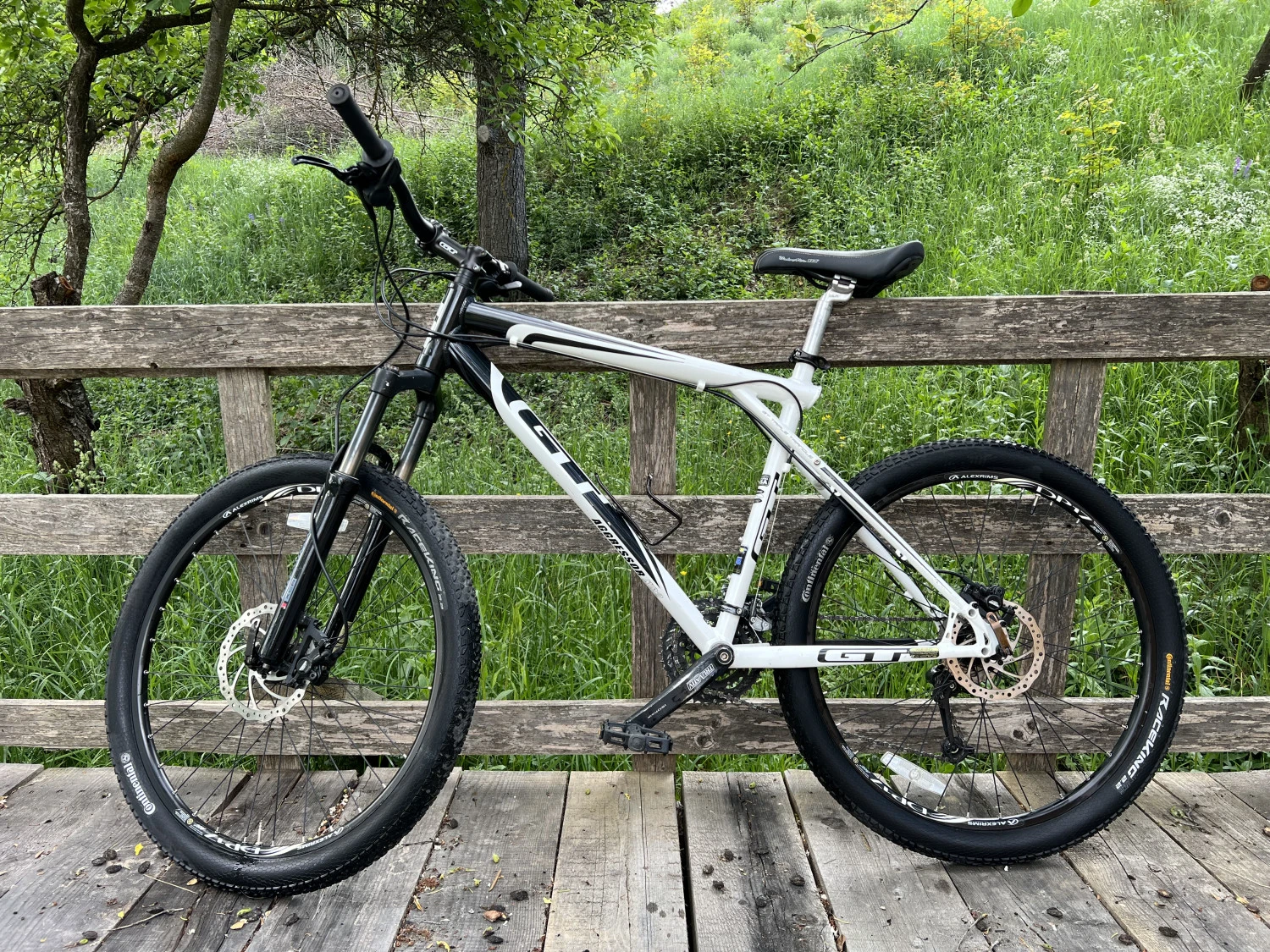 1. MTB GT Aggressor XC2, al, roti 26, marime L