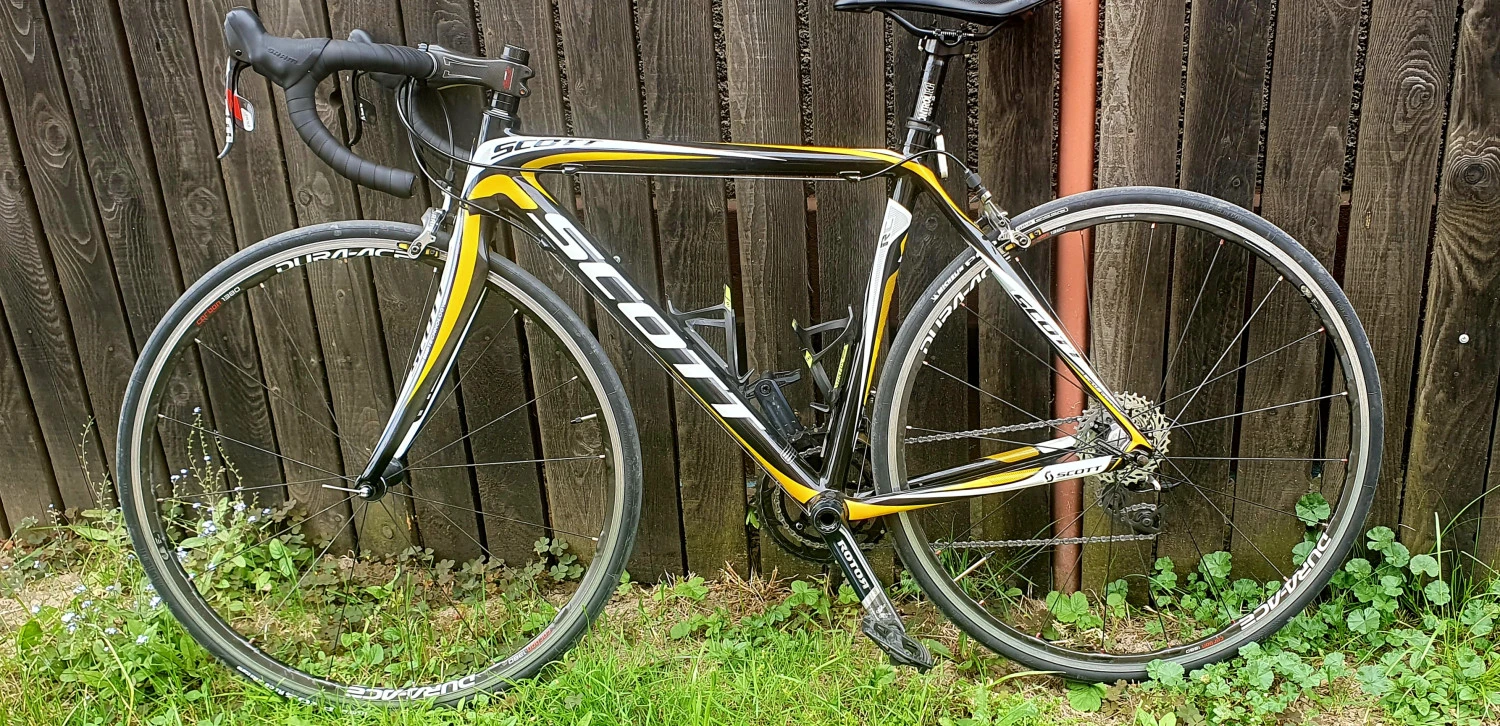 1. Cursiera Scott Addict RC - 6,7 Kg - Sram Red(4000 lei fără roti)