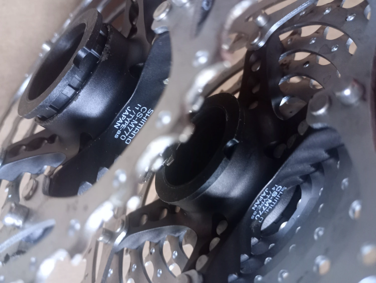1. Pinion Xt 770