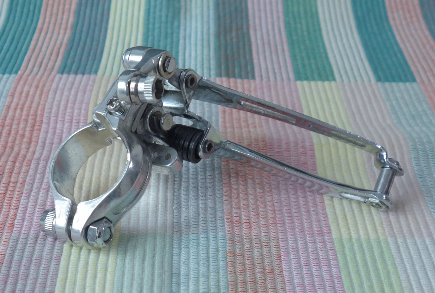 4. Vand schimbator fata Shimano 600 Arabesque stare foarte buna putin folosit
