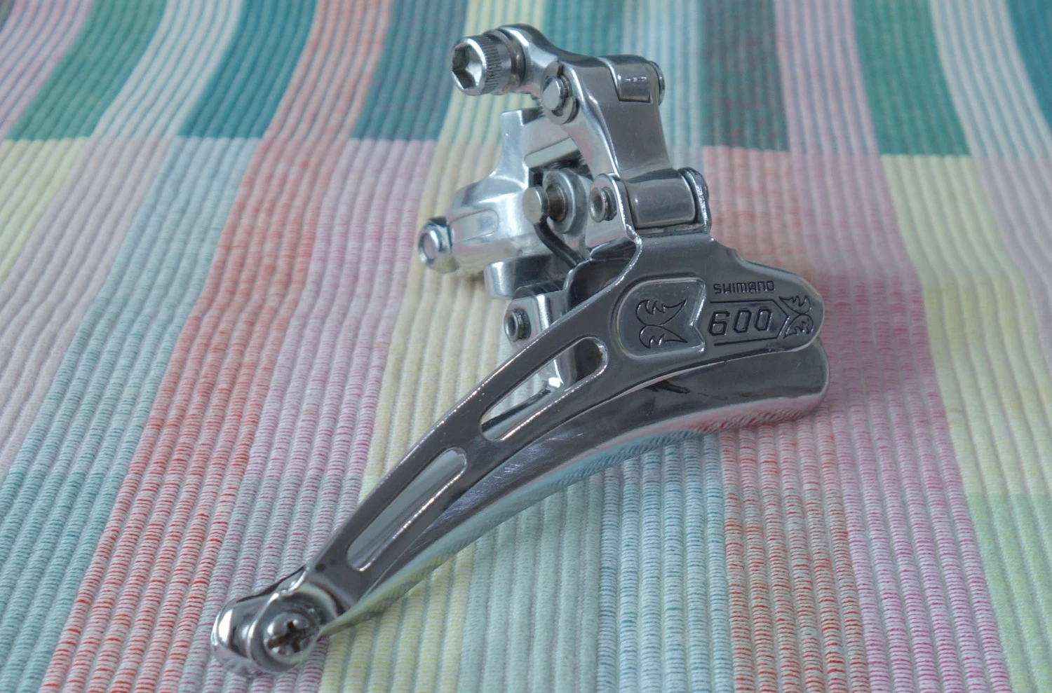 2. Vand schimbator fata Shimano 600 Arabesque stare foarte buna putin folosit