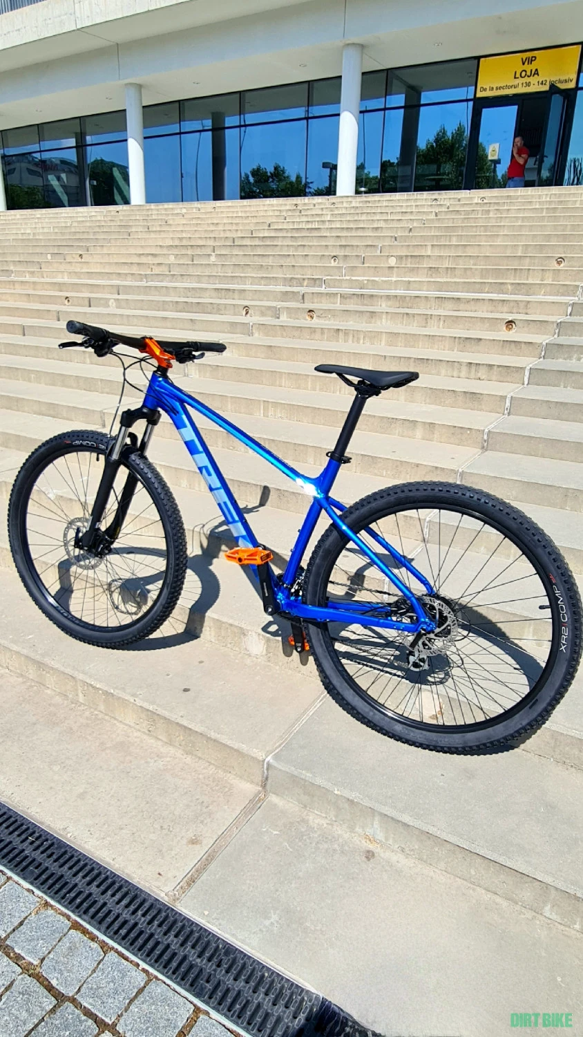 1. MTB Trek Marlin 6