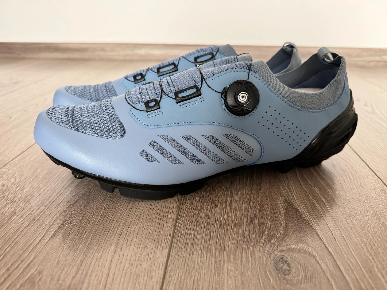 2. Pantofi ciclism SPD/MTB LiXing chinese size 47 ( best fit start from 28,5 cm)