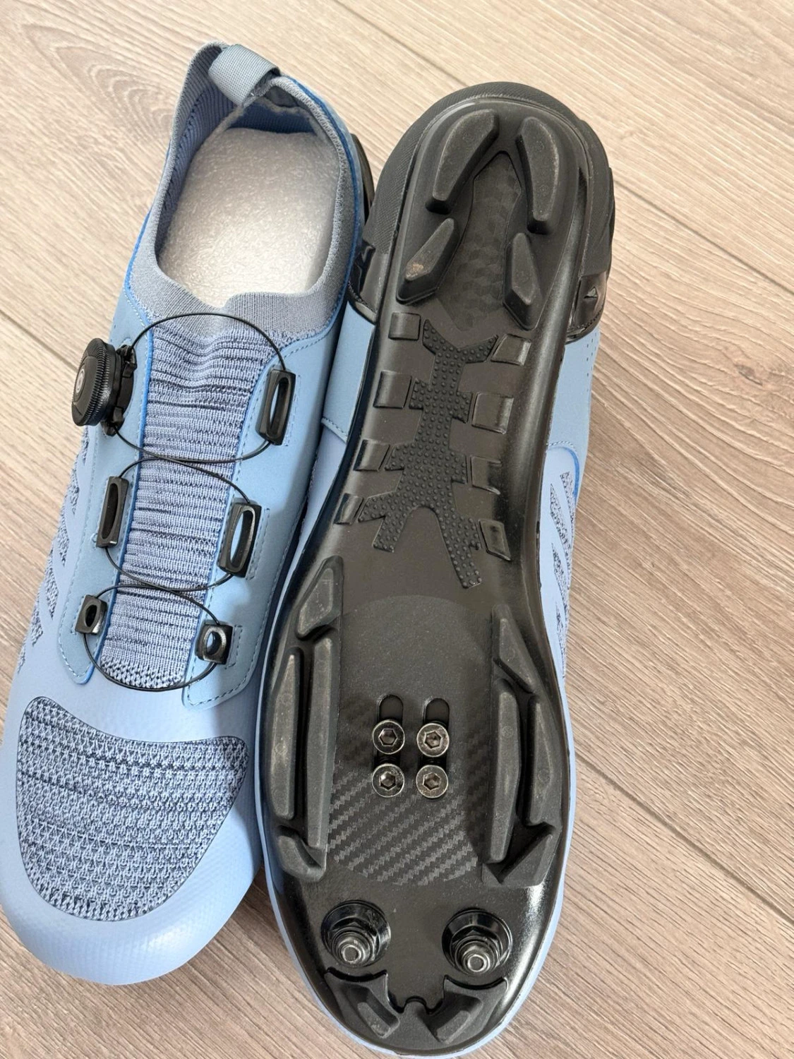 4. Pantofi ciclism SPD/MTB LiXing chinese size 47 ( best fit start from 28,5 cm)