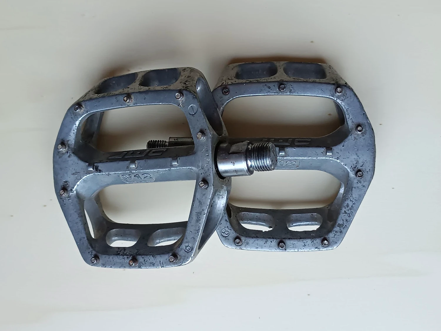 2. Pedale DMR V12 - Utilizate