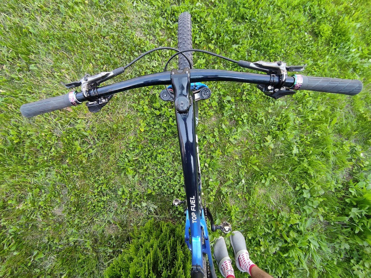 1. BEAST Rise bar 15 SQ blue
