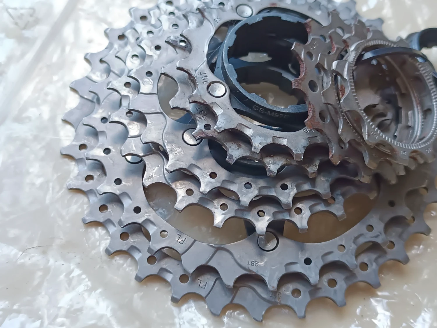4. Pinioane Shimano XTR CS-M970 Hyperglide - Folosite, 9 Viteze