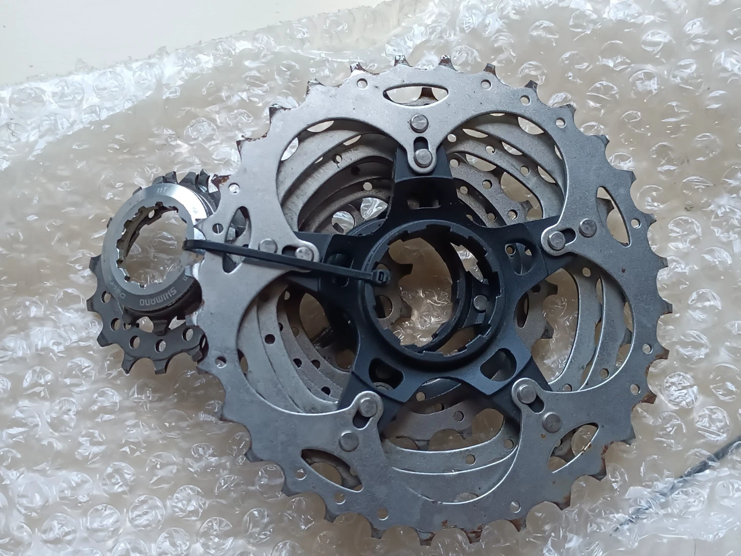 3. Casetă Pinioane Shimano XT CS-M771 - 10 Viteze, Utilizată