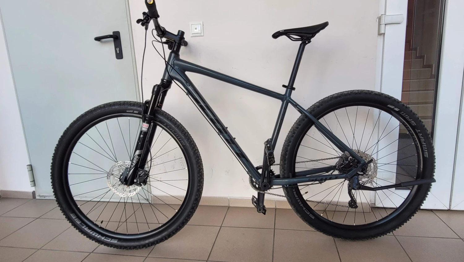 1. Scott Aspect 910, 29" cu imbunatatiri