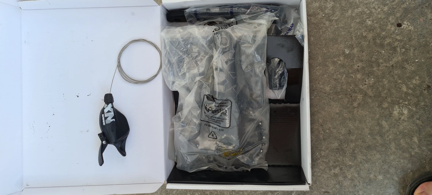 1. Angrenaj Sram NX Eagle Dub Boost + Schimbator Sram NX 12 viteze
