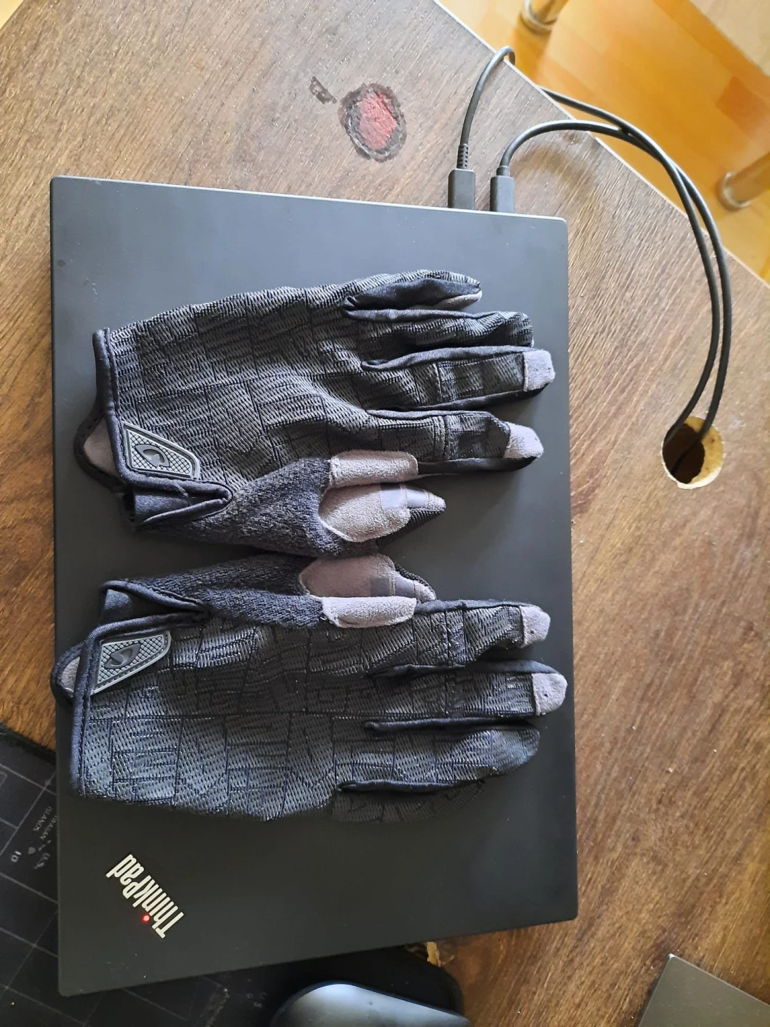 1. Giro hand gloves with fingers mtb full