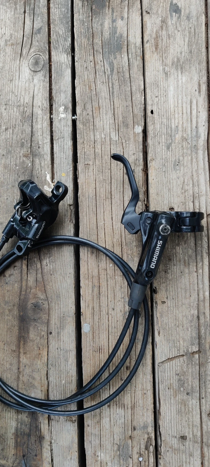 1. Frana spate Shimano Deore
