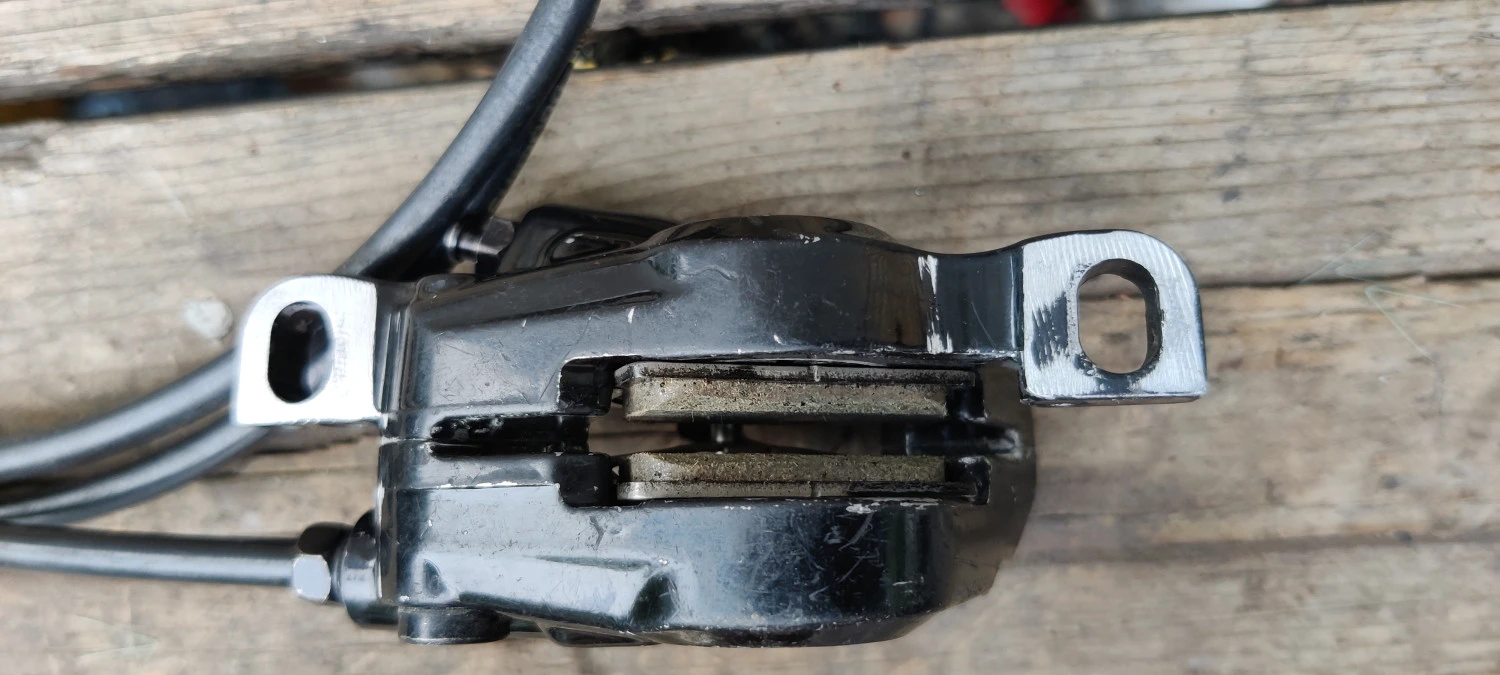 5. Frana spate Shimano Deore