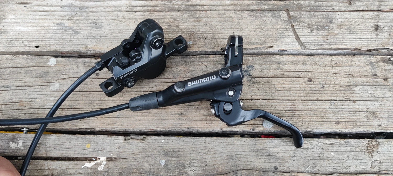 1. Frana fata Shimano Deore